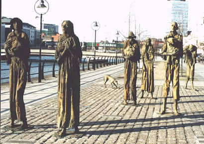 famine_emigrantsdublin.jpg