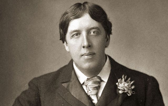 cropped_MI-oscar-wilde-black-and-white.jpg